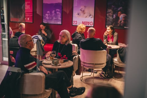 Wzruszająca premiera we Wrocławiu - Lech Janerka bohaterem filmu! "Trochę się trzęsę, nie jestem swoim fanem" - 16