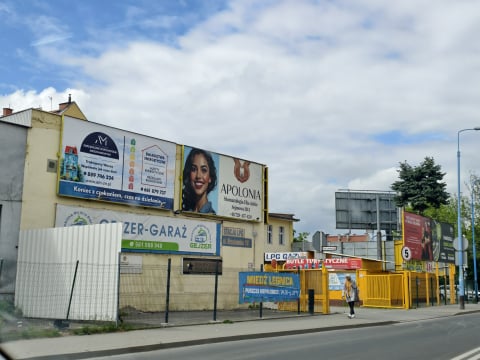 Banery i billboardy znikną z ulic? Legnicki magistrat chce uporządkować miejską przestrzeń - 0