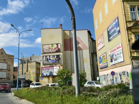 Banery i billboardy znikną z ulic? Legnicki magistrat chce uporządkować miejską przestrzeń - 1
