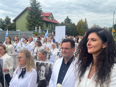 „Kobiety dla kobiet przeciwko wojnie”. Biały Marsz przeszedł przez Rogoźnicę - 1