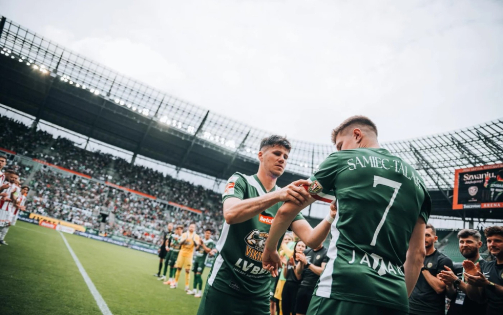 Remis na pożegnanie z pierwszą ligą. Śląsk Wrocław wraca do Ekstraklasy - Petr Schwarz pożegnał się z drużyną i kibicami.