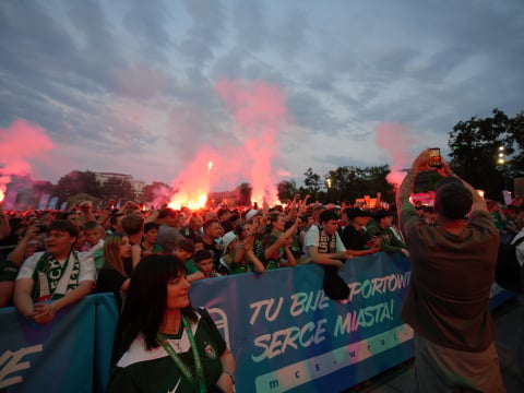 Piłkarze i kibice świętowali razem. Śląsk Wrocław wraca do Ekstraklasy - 8