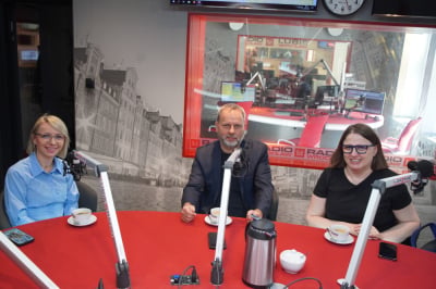 Debata parlamentarna: Paweł Hreniak, Anna Sobolak i Marta Stożek w studiu Radia Wrocław
