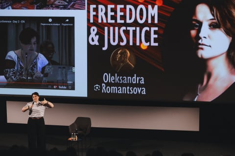 "Головне завдання молоді — дружити!" Розмова з Олександрою Романцовою під час Форуму "СВОЇ" - 2