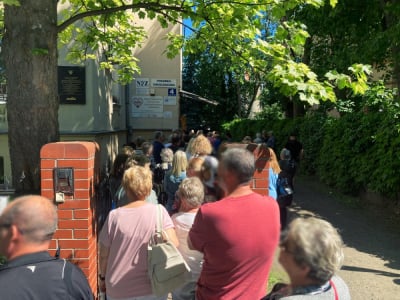 Nawet 5 godzin w kolejce do rejestracji na badania. NFZ zapowiada kontrolę w Legnicy