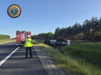 Cysterna wpadła do rowu na S5. Trasa w kierunku Poznania jest zablokowana