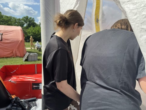 Zawyły syreny w całym Wrocławiu. W mieście trwają działania służb ratowniczych i mundurowych - 8