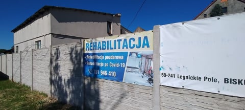Nielegalny dom seniora pod Legnicą. Pozwoleń brak, ale pensjonariusze i krewni są zachwyceni - 2