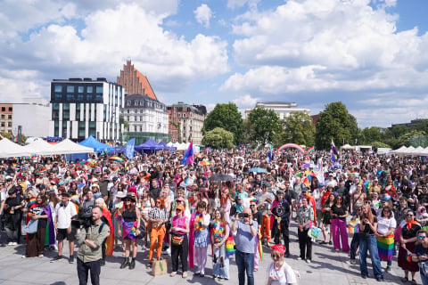 Kolorowy Marsz Równości przeszedł przez Wrocław. W centrum miasta zgromadziły się tysiące osób - 5