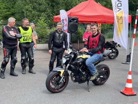 Od teorii do placu manewrowego. Motocyklowe warsztaty w Wałbrzychu przyciągnęły dziesiątki uczestników - 5