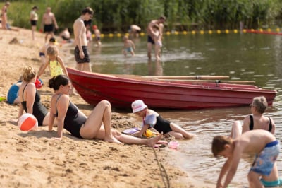 Sezon plażowy czas zacząć. Te kąpieliska we Wrocławiu już są otwarte