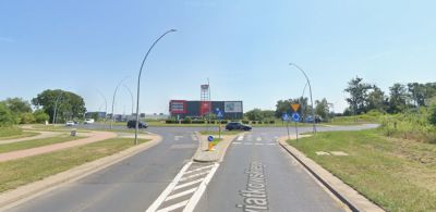 Potrącenie rowerzystki we Wrocławiu. Kobieta trafiła do szpitala ze złamaniami