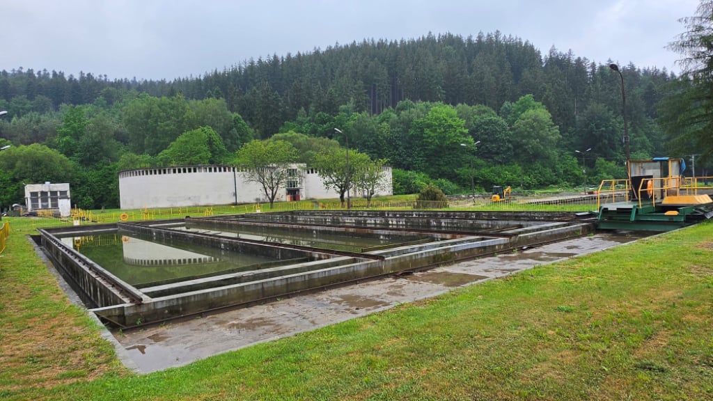 Susza hydrologiczna w Lądku-Zdroju. Władze gminy apelują o oszczędzanie wody i planują nowe inwestycje - Lądek-Zdrój walczy z suszą hydrologiczną. Planuje duże inwestycje
