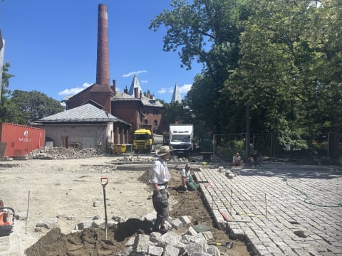 Na spacer do... szpitala. Otworzą park przy lecznicy dla okolicznych mieszkańców - 0