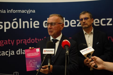 Zakup agregatów po powodzi to nie wszystko. Teraz szkolą urzędników z ich obsługi - 1
