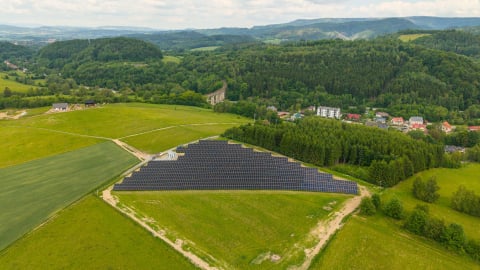 Największa samorządowa farma fotowoltaiczna na ziemi kłodzkiej już działa. Pozwoli na wiele oszczędności - 0