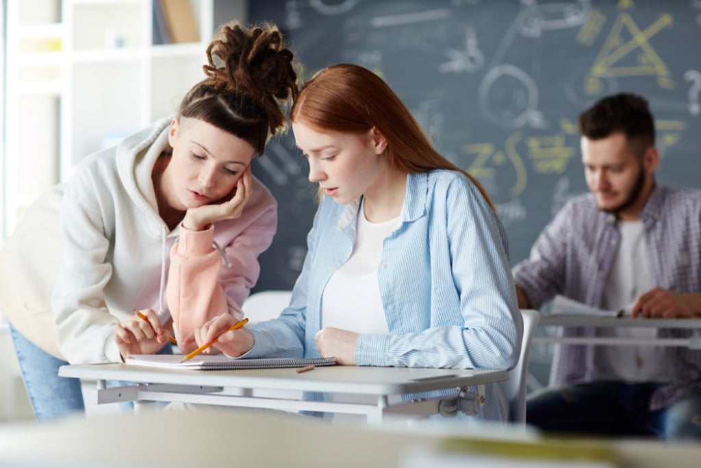 5 najlepszych serwis&oacute;w z korepetycjami dla student&oacute;w uczelni wyższych w Polsce