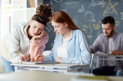 5 najlepszych serwis&oacute;w z korepetycjami dla student&oacute;w uczelni wyższych w Polsce
