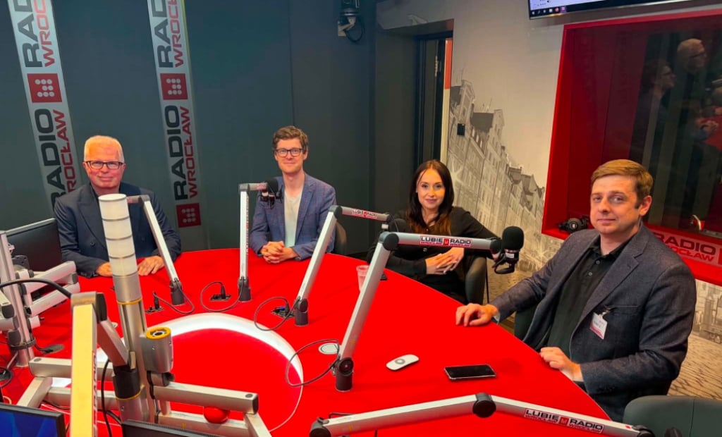 Różne punkty słyszenia: Debata o kondycji polskiego samorządu - Debata samorządowa w Radiu Wrocław.