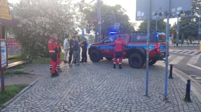 Sz&oacute;sta rano i kąpiel w Odrze. Do rzeki wskoczyli... pijani Hiszpanie