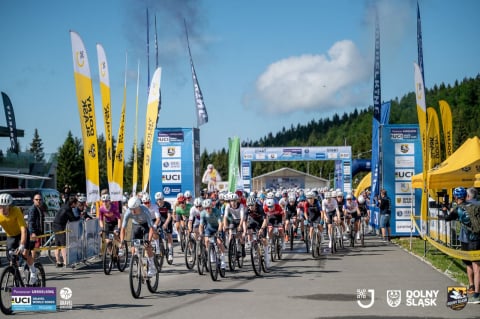 Gravel Adventure na Polanie Jakuszyckiej - Anton Albrecht i Wendy Oosterwoud najlepsi na dystansie 120 km - 1