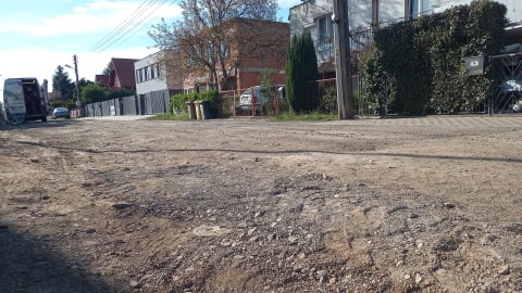 Dziurawe drogi i brak chodników. Mieszkańcy Osiedla Sienkiewicza w Legnicy czują się zapomniani przez władze miasta - 4