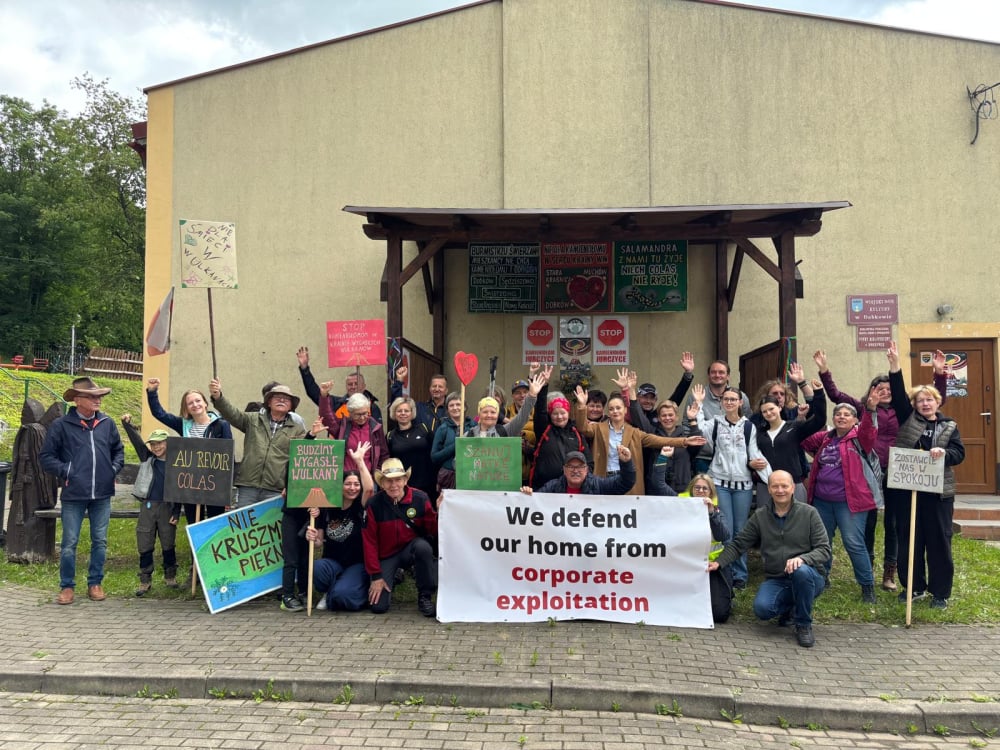Nie dla kopalni w Geoparku UNESCO. Mieszkańcy wychodzą na protest i organizują Wulkan Fest – Wulkan Fest przeciwko kopalni. Mieszkańcy bronią Krainy Wygasłych Wulkanów