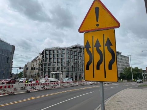 Remonty dróg we Wrocławiu ruszyły pełną parą. Sprawdzamy postępy prac w kluczowych miejscach [ZDJĘCIA] - 0