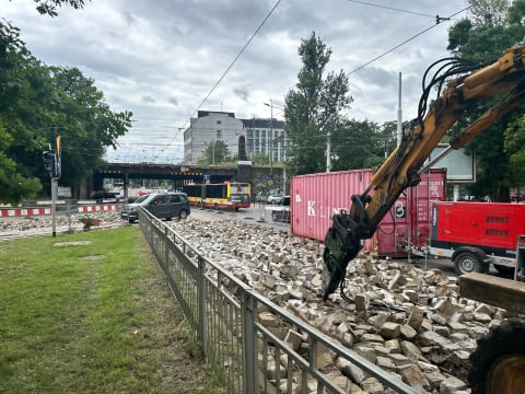 Remonty dróg we Wrocławiu ruszyły pełną parą. Sprawdzamy postępy prac w kluczowych miejscach [ZDJĘCIA] - 15