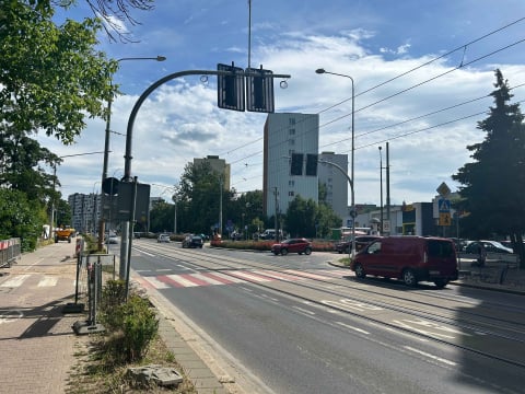 Na Hubskiej stawiają sygnalizację świetlną. Co z progami zwalniającymi w tym samym miejscu? - 4
