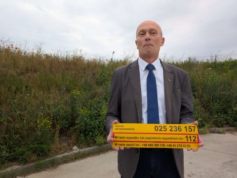 Policyjny dron czuwał dzisiaj nad bezpieczeństwem na przejeździe kolejowym w Chrzanowie - 2