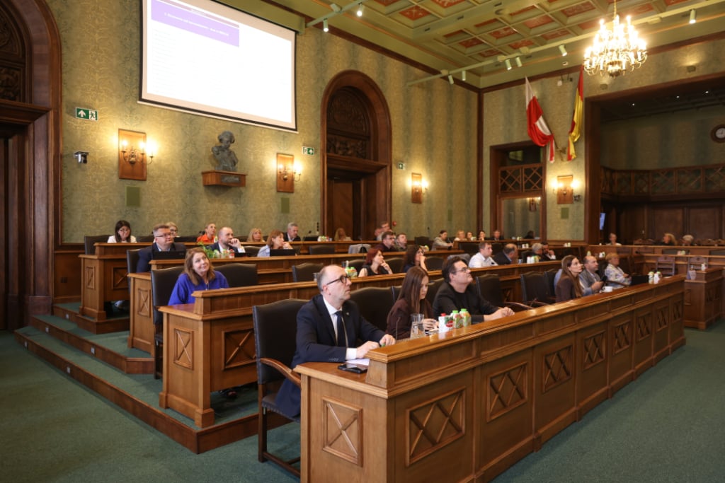 Nie zmniejszą liczby osiedli we Wrocławiu. Tylko jeden klub poparł projekt