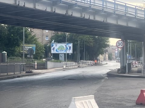 Duże utrudnienia w Wałbrzychu. Zamknięto część jednej z najważniejszych ulic w mieście - 1