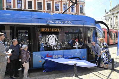 Wrocławski tramwaj ma nową patronkę. To związana z miastem poetka i felietonistka