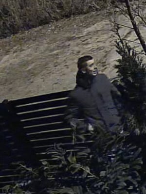 Wrocławska policja szuka dwóch mężczyzn. Mogą mieć związek z oszustwem - 0