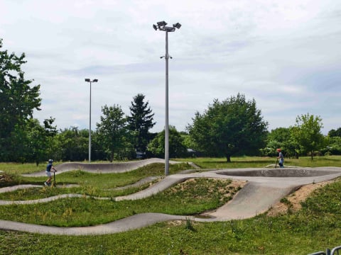 Na skateparku w Legnicy jest niebezpiecznie? Grupa młodzieży chce placu dla początkujących - 3