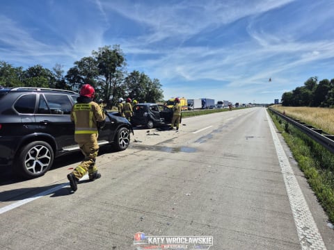 Ogromny korek na autostradzie A4. Poważny wypadek, lądował helikopter LPR [ZDJĘCIA] - 3