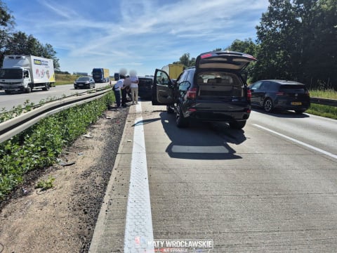Ogromny korek na autostradzie A4. Poważny wypadek, lądował helikopter LPR [ZDJĘCIA] - 7