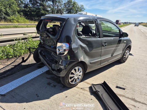 Ogromny korek na autostradzie A4. Poważny wypadek, lądował helikopter LPR [ZDJĘCIA] - 1