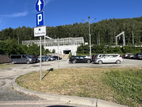 Zamiast dworca autobusowego w Wałbrzychu mają zwykły przystanek. Kiedy to się zmieni? - 1