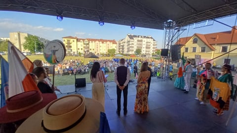 To już 29. edycja "Świata pod Kyczerą". Zespoły ludowe z Gambii, Senegalu i Ekwadoru przyjechały na Dolny Śląsk - 0
