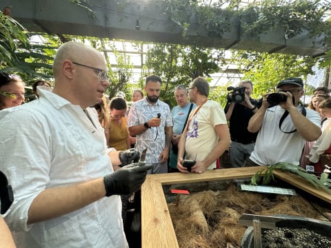 Majewskie Budzenie prosto z ogrodu botanicznego. Dziwidło kwitło na naszych oczach! - 8