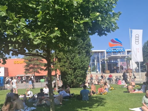 Ewakuacja Aquaparku Wrocław. Ponad 800 osób opuściło obiekt - 3