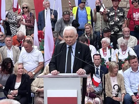 Prezes Prawa i Sprawiedliwości Jarosław Kaczyński odwiedził dziś Kłodzko. Zapowiedział, że jutro będzie na Zaporze Pilchowickiej - 4