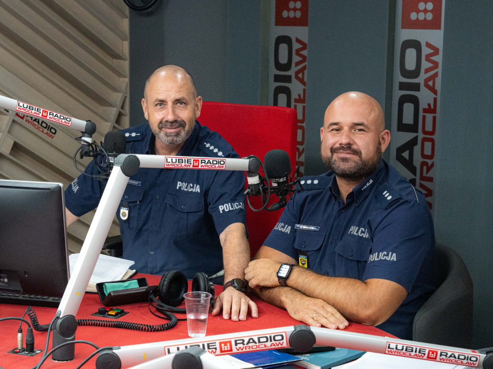 Reakcja24: W studiu policjanci drog&oacute;wki - Rafał Gredżuk i Tomasz Słuszniak