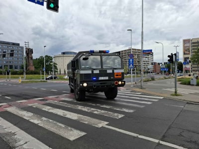 Ewakuacja 3 tysięcy osób we Wrocławiu. Saperzy podjęli niewybuch na Szczepinie - 0