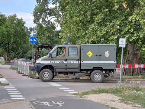 Akcja służb przy Kościele Ducha Świętego we Wrocławiu. Na miejscu jest już patrol saperów [AKTUALIZACJA] - 3