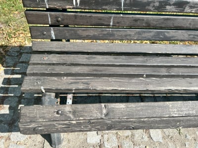 Ten wrocławski park przeszedł modernizację za ponad milion złotych. Teraz niszczą go wandale - 3