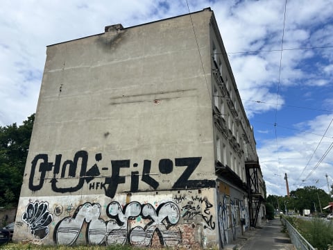 Stare i zniszczone kamienice wkrótce znikną z Księża Małego. W ich miejscu powstanie nowy budynek TBS - 5
