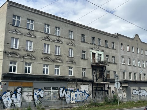Stare i zniszczone kamienice wkrótce znikną z Księża Małego. W ich miejscu powstanie nowy budynek TBS - 2